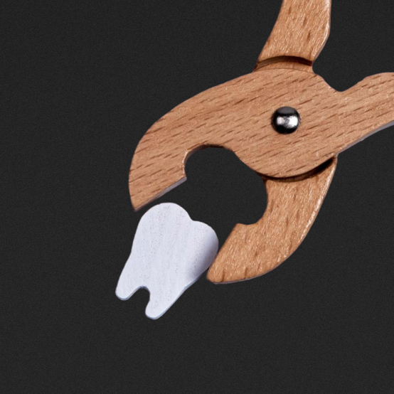 Больно ли удалять молочный зуб