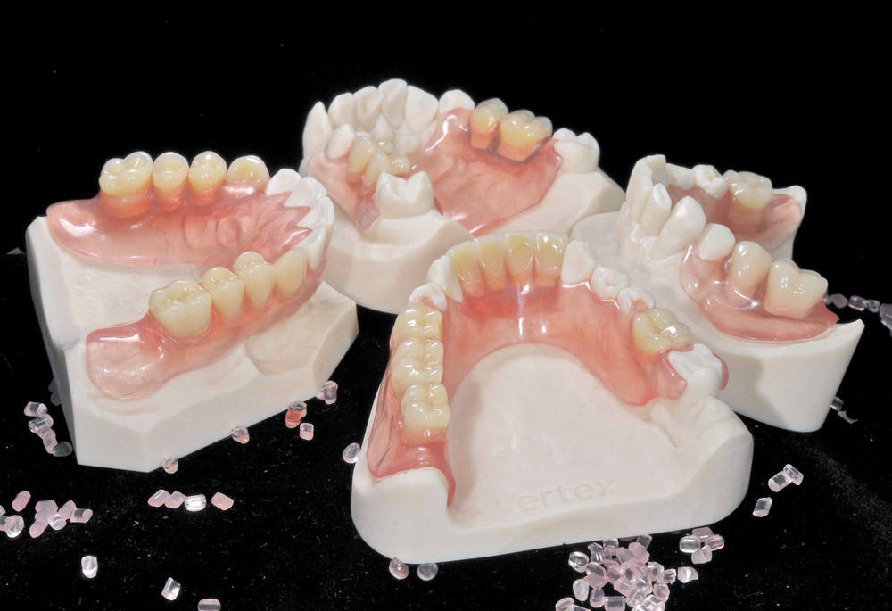 Зубные протезы съемные нейлоновые цена в москве