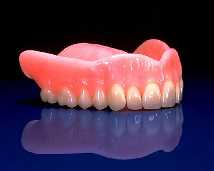 Протезирование зубов при отсутствии зубов верхней челюсти